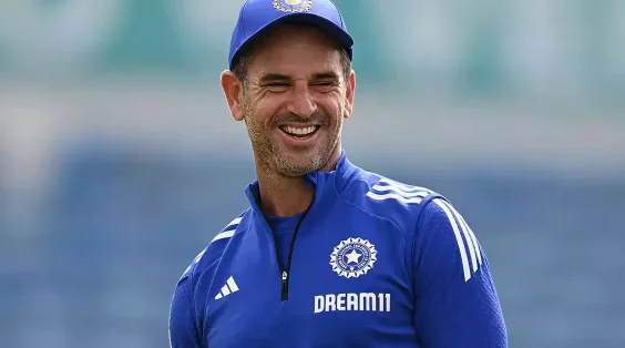 Starting two hours early is a solution for dew: ten Doeschate